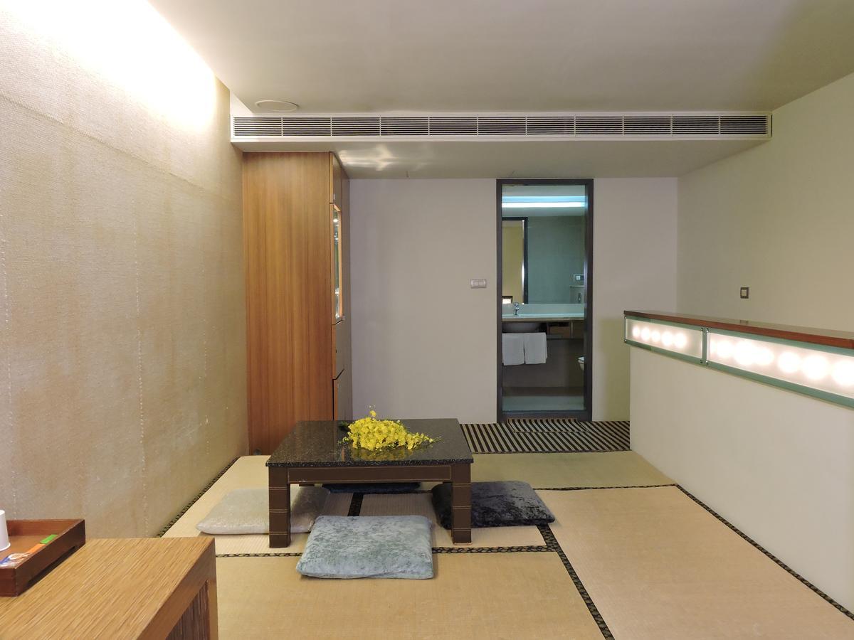 Edinburgh Motel Tainan Buitenkant foto
